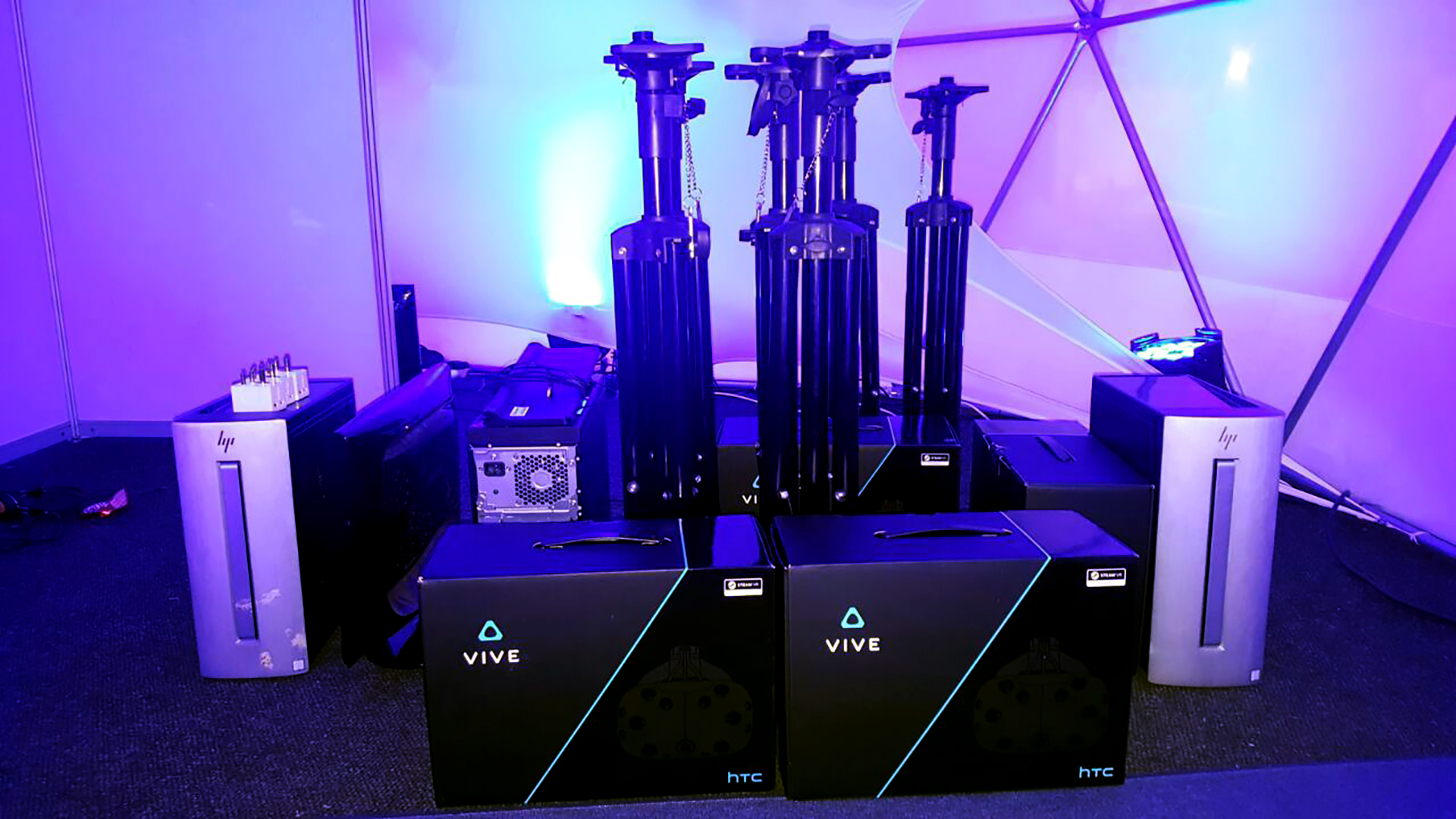 HTC VIVE Virtual Reality Equipment