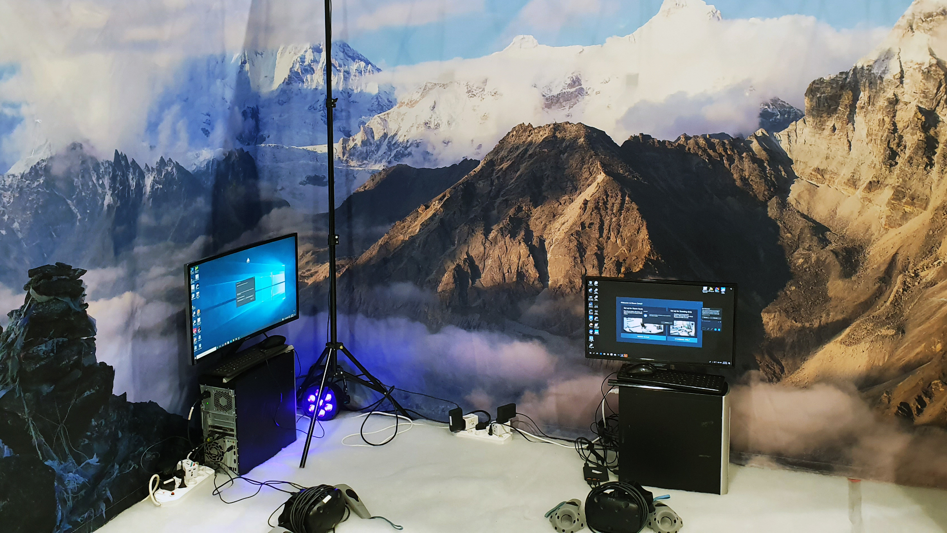 Multiple HTC VIVE Headset Setup